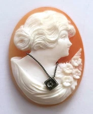 Vintage Cameo Wearing a Necklace Unmounted