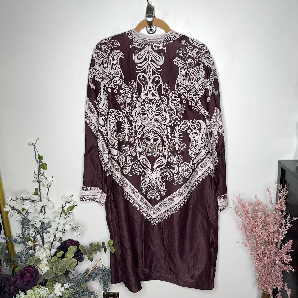 FREE PEOPLE Caoba Marrón Satén Bandana Estampado Plumero Largo Kimono Talla S {LL24} Foto 4 de 4