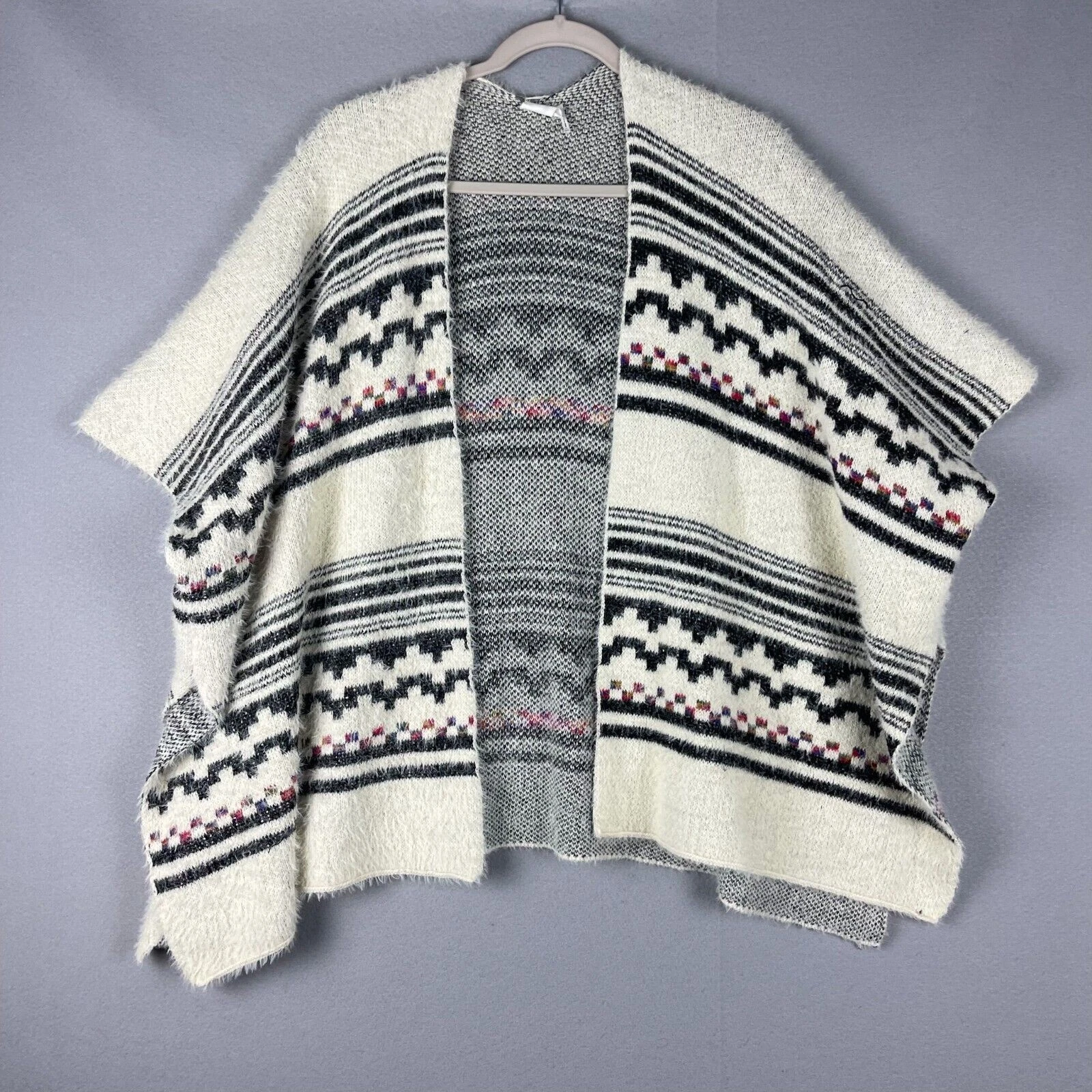 Anthropologie Akemi Kin Olivia Wrap Poncho Womens One Size Aztec Tribal Navajo