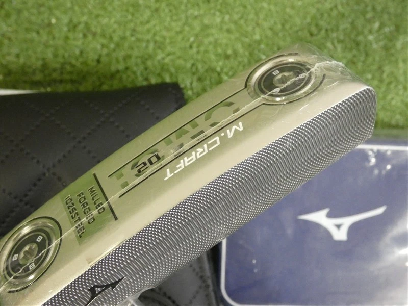 Mizuno M Craft OMOI 02 Type 2 II White Satin 35" Putter with HC & Weight Kit New - Image 3 of 4