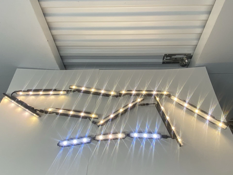 LOT OF 11 COLOR KINETICS EW COVEPOWERCORE LIGHTS - Image 2 of 4