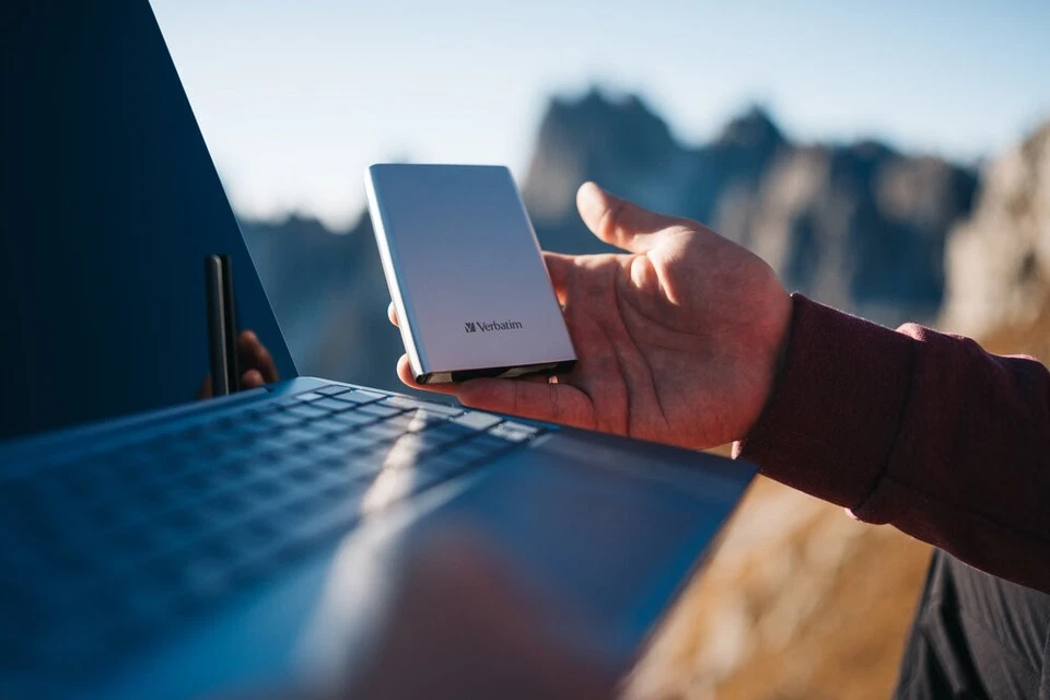 Verbatim Store 'n' Go USB 3.0 Portable Hard Drive 1TB Silver 53071 - Image 3 of 4