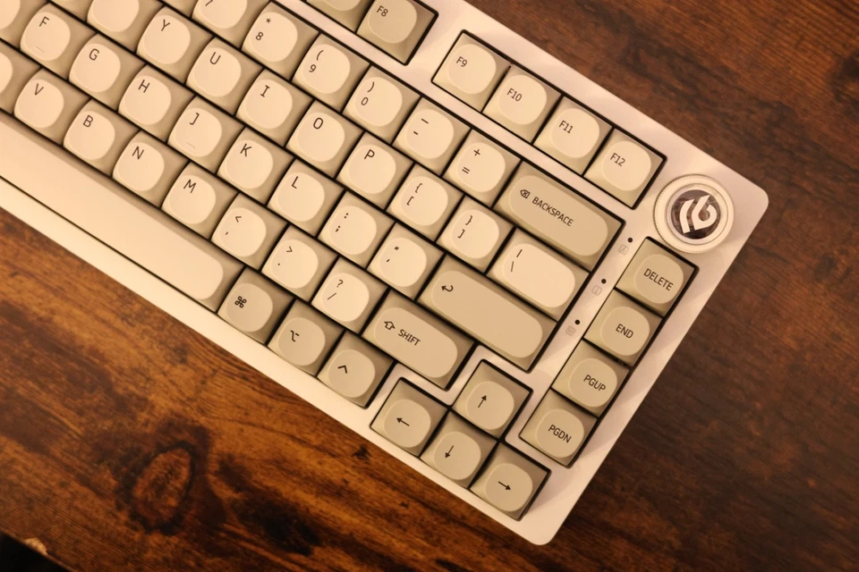Aluminum Vintage Style Custom Mechanical Keyboard RGB Brown Switches 75% Wired - Image 4 of 4