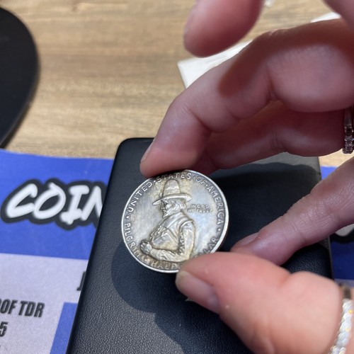 1920 D 50c Pilgrim Tercentenary Mayflower Commemorative Silver Half Dollar - Picture 23 of 24