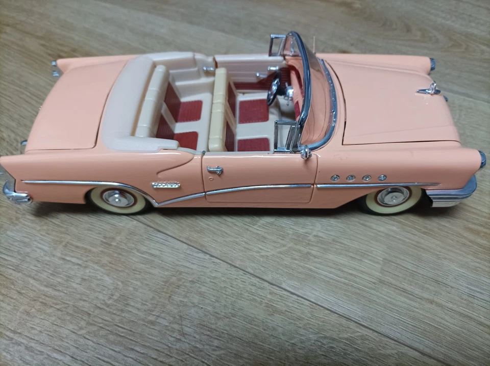 MODELLINO AUTO BUICK CENTURY 1955 - 1:18 - EDICOLA - Immagine 2 di 4