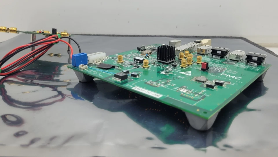 Placa de evaluación PMC Sierra PMC-2031155 PBC 4 puertos 2003 con Intel SFF 2x5 EVA Foto 3 de 4