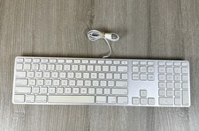 Apple A1243 Aluminum White Wired USB Keyboard Full Size Numeric Keypad