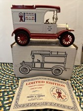 LIMITED ERTL 1 OF 5,000 1913 MODEL T DELIVERY TRUCK CIRCUS BANK GREAT BLOOMSBURG