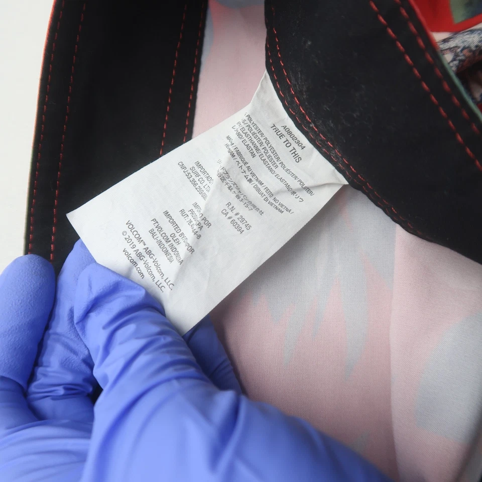 Volcom Mens Board Shorts Size 38 Red Floral Swim Surf Stretch Cargo Pocket - Image 4 of 4