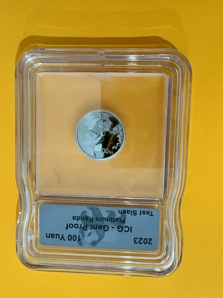 2023 - Três (3) gramas de platina - Panda 🐼 Prova de gema. Legal demais! - Imagem 2 de 4