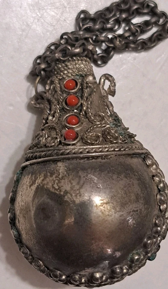 Antigua botella de tabaco china tibetana incrustación piedras de coral en cadena de aproximadamente 29" 2,75" Foto 3 de 3