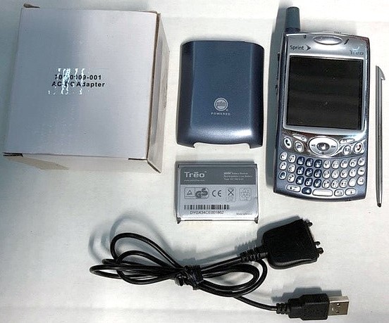 Palm One Sprint Treo 650 Cell Smartphone Silver qwerty bluet