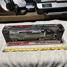 Snap-on Tools Collectors 2000 Racing Champions 9400i Navistar Transporter Semi