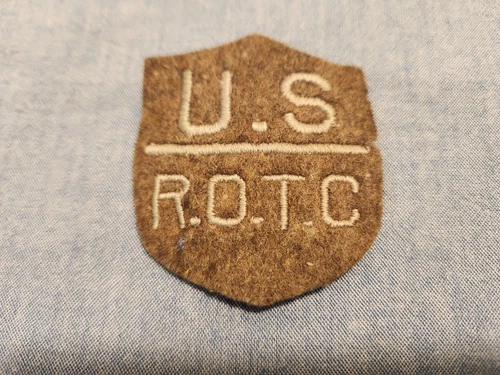 GENUINE MILITARY PATCH  WW2 ERA US ARMY ROTC ON WOOL FELT CLOTH Mint Condition