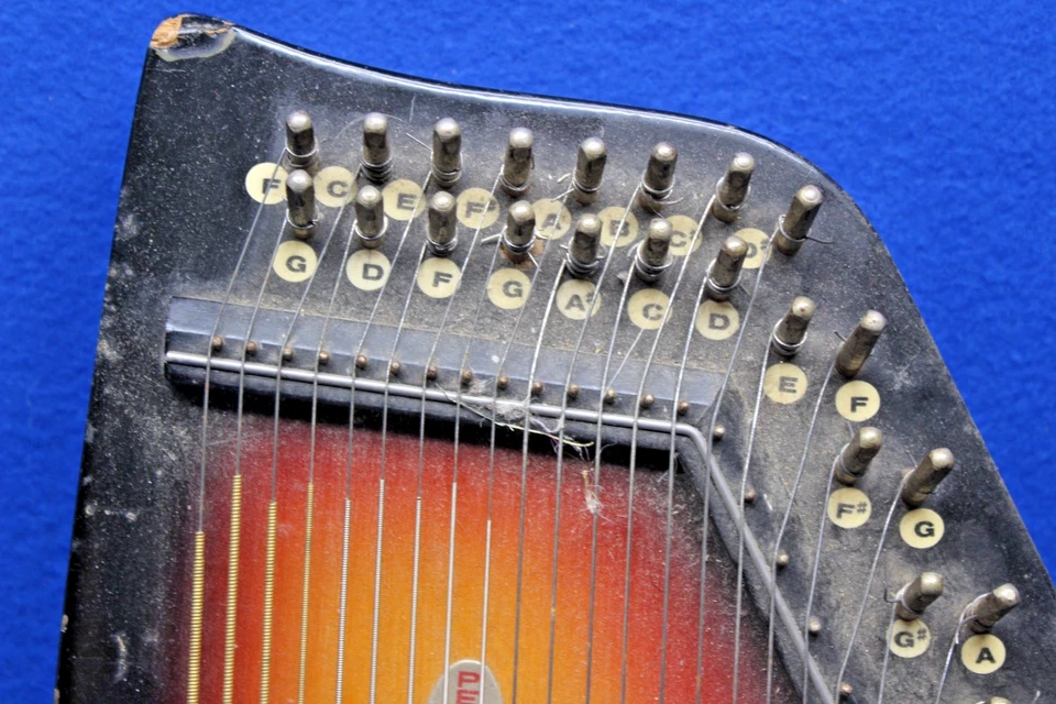 Peri-Pole ChromAharP Autoharp - Image 4 of 4