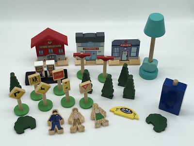 Wooden Kidcraft Toys - Buildings, Road Signs , Trees, Roadway Or Train Scenes