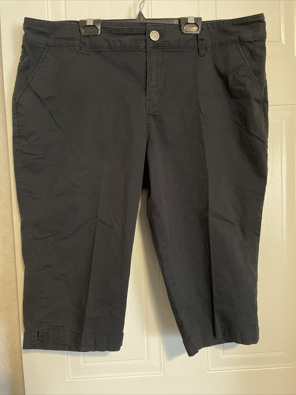 Lane Bryant Pants Women Size 18 Cropped Skimmers Straight Black High Rse Stretch