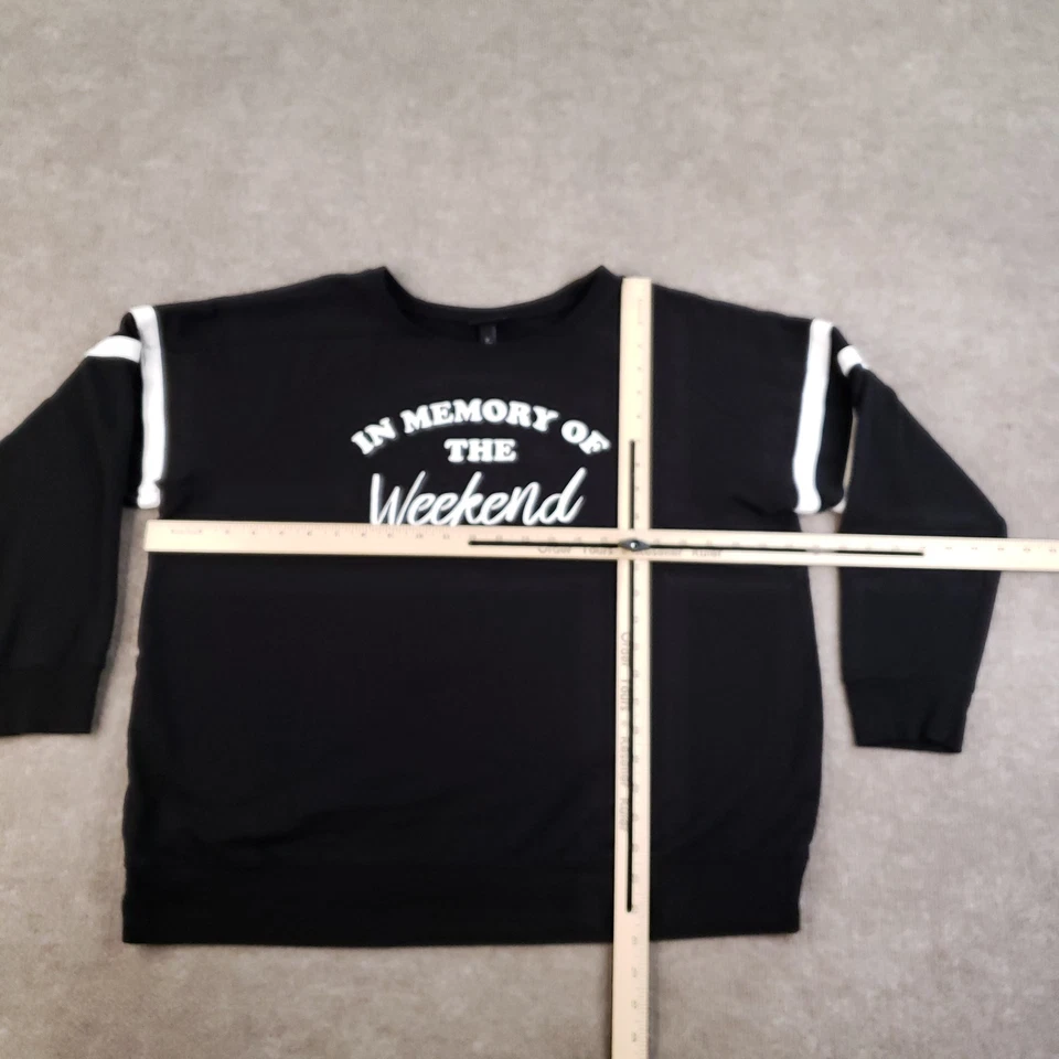 Moletom Torrid Feminino Tamanho 2 Preto Em Memória do Pulôver de Fim de Semana - Imagem 2 de 4