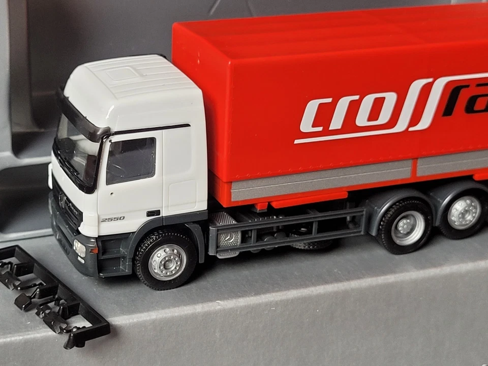 Actros 2550 crossrail kombinierter Güterverkehr Schweiz Wechselbrücken Hängerzug - Bild 3 von 4