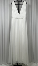 NWOT Lulu's Sleeveless V-neck Maxi Dress White Size L