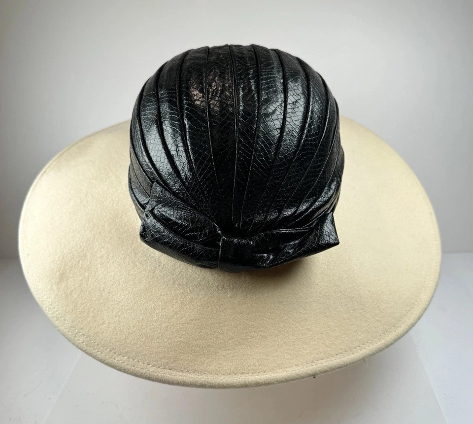 Vtg 50s Sondra New York Doe Skin Felt Wide Brim Hat Wool Black Leather Crown USA - Image 2 of 4