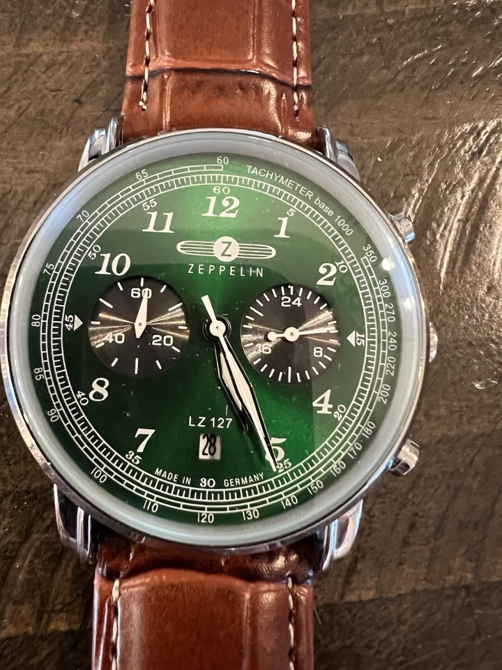 Graf Zeppelin LZ 127 Men’s Watch Los Angeles Green On Brown Leather Strap - Image 3 of 4