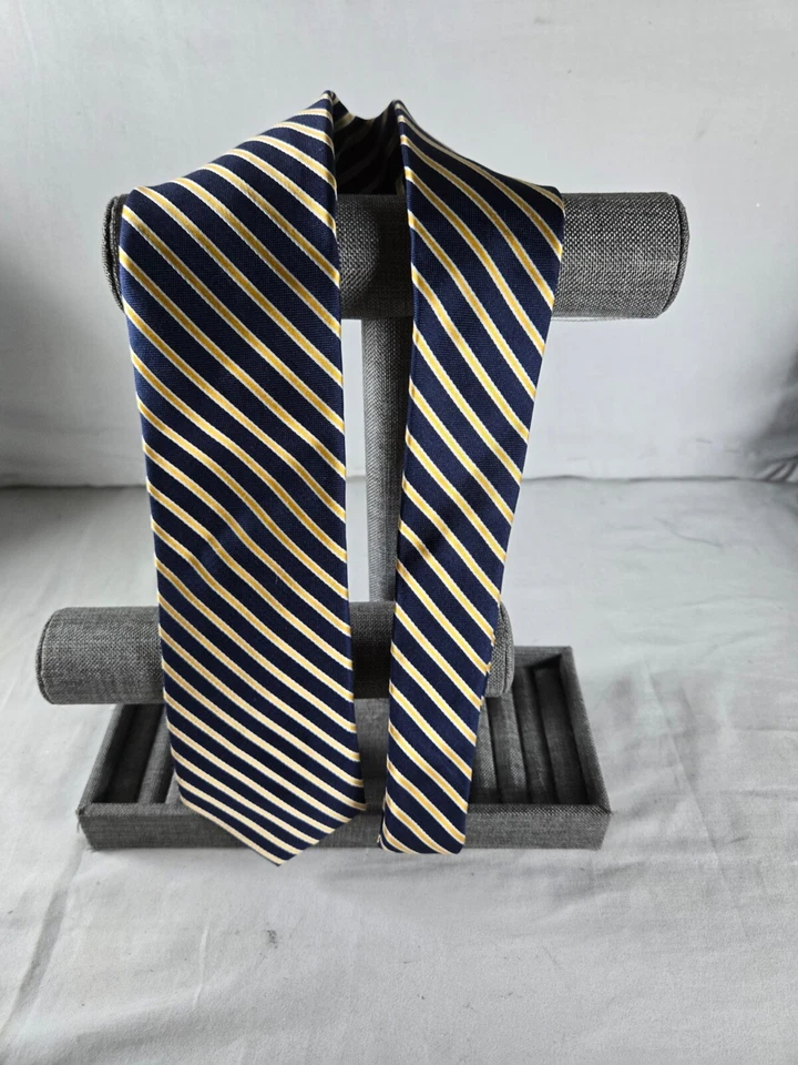 Tommy Hilfiger Diseñador Formal Para Hombre Corbata Cuello Ancho Azul Marino Dorado Rayas Clásica Foto 4 de 4