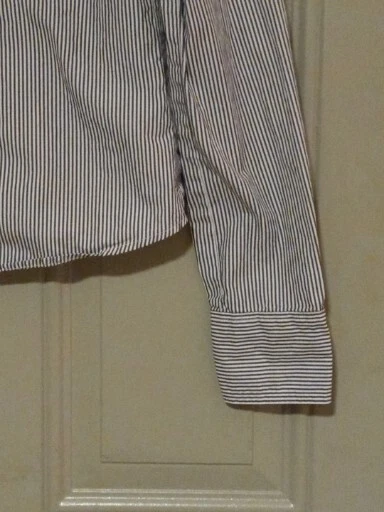 AMERICAN EAGLE OUTFITTERS WOMEN'S SIZE 2 LONG SLEEVE  BLOUSE BUTTON UP - Image 3 of 4