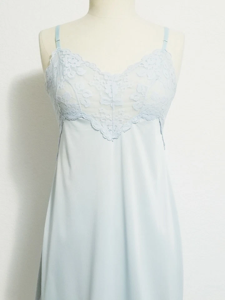 Vintage 50s Henson Kickernick Pale Blue Nylon Lace Full Slip Negligee Size 34 S - Image 2 of 4