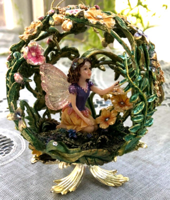 WILLITTS DESIGNS - SECRET WORLDS - THE WORLD OF HOPE