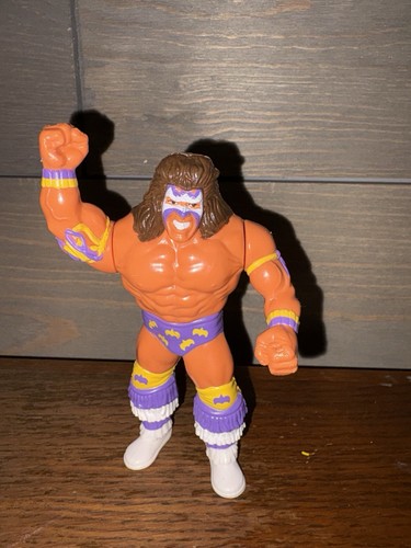 HASBRO WWF ULTIMATE WARRIOR SERIES 3 PURPLE WRESTL...