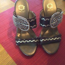 Yellow Box Rhinestone Sandals / SZ.7/ Gorgeous