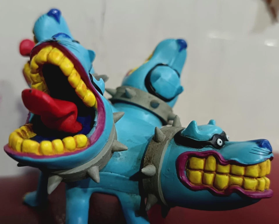 THE BEATLES OFFICIAL MCFARLANE YELLOW SUBMARINE FIGURE BULLDOG 4 HEAD - Immagine 3 di 3