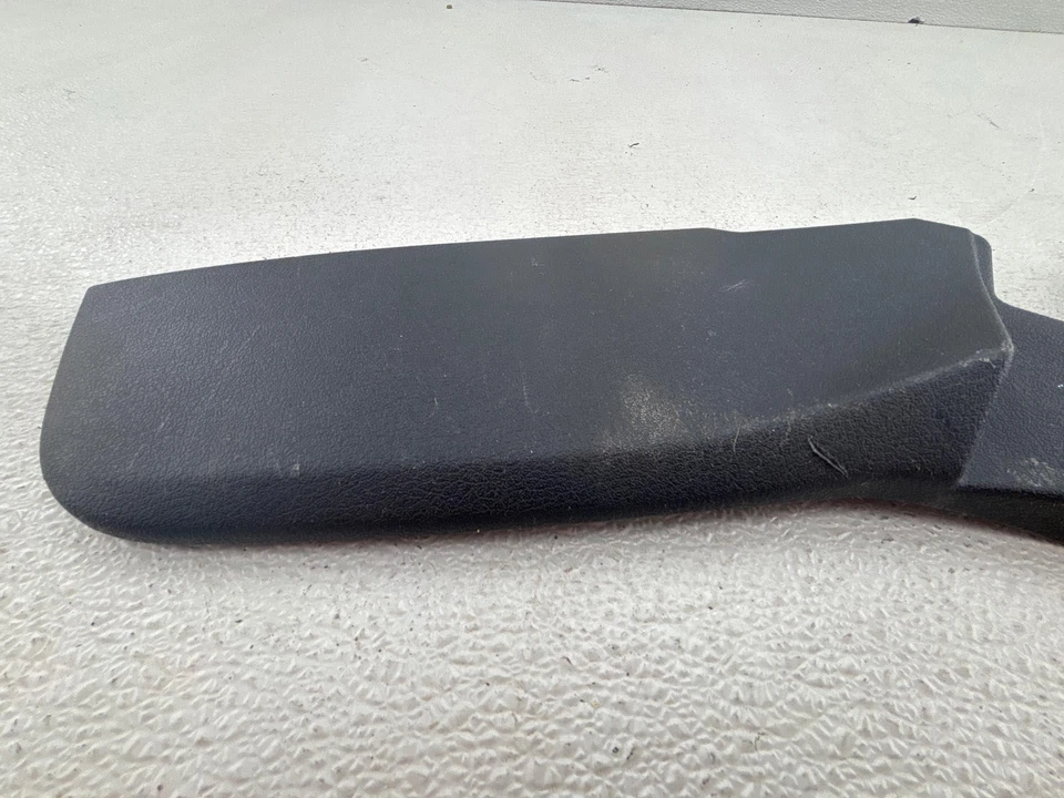 Черный оригинальный отделочный чехол на переднее левое сиденье со стороны водителя для Dodge Journey 11–19 годов выпуска - Изображение 2 из 4