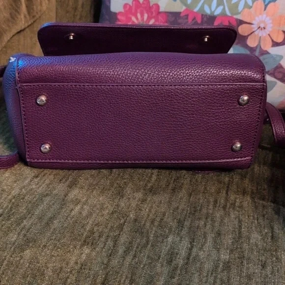 Encantador bolso floral púrpura Charlie Foto 4 de 4