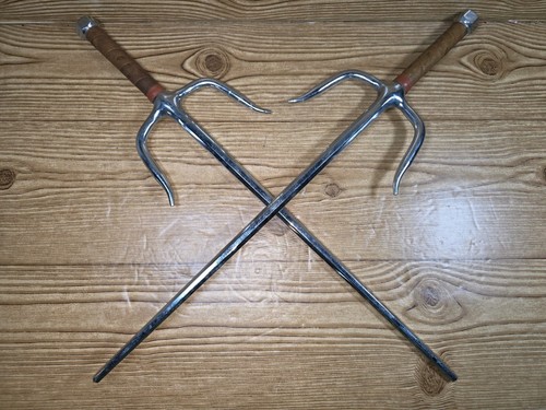Martial Arts Sais Weapons Set 21" Bear Brand Leather strap Hand Grip. Octagon