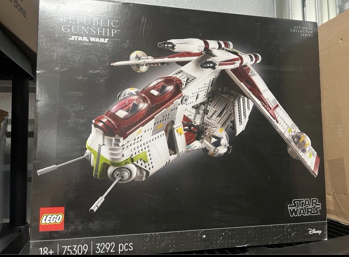 Lego 75309 LEGO Star Wars: Republic Gunship UCS Set BRAND NEW Retired Set