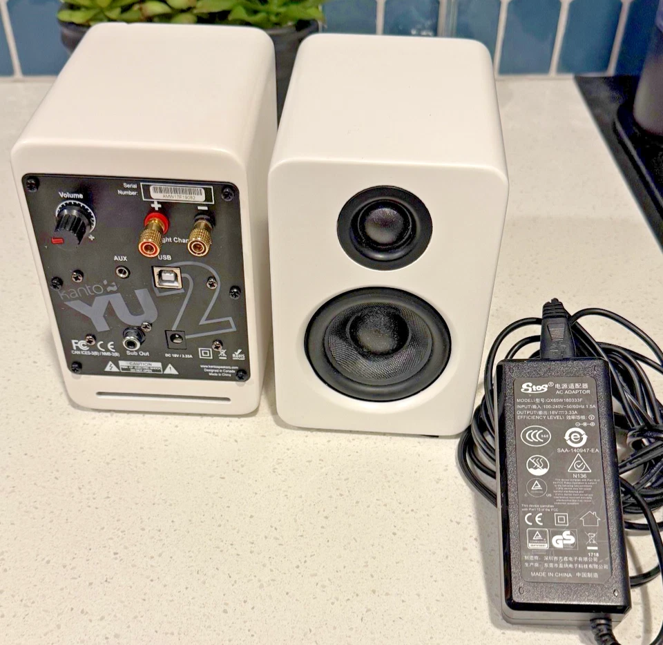 Kanto YU2 PC Gaming Desktop Speakers Built-in USB DAC -Pair White - Image 4 of 4