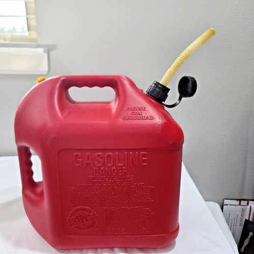 Vintage Model# 50833 Blitz pre ban 5 gallon gas can Flex Spout Gasoline Jug NICE