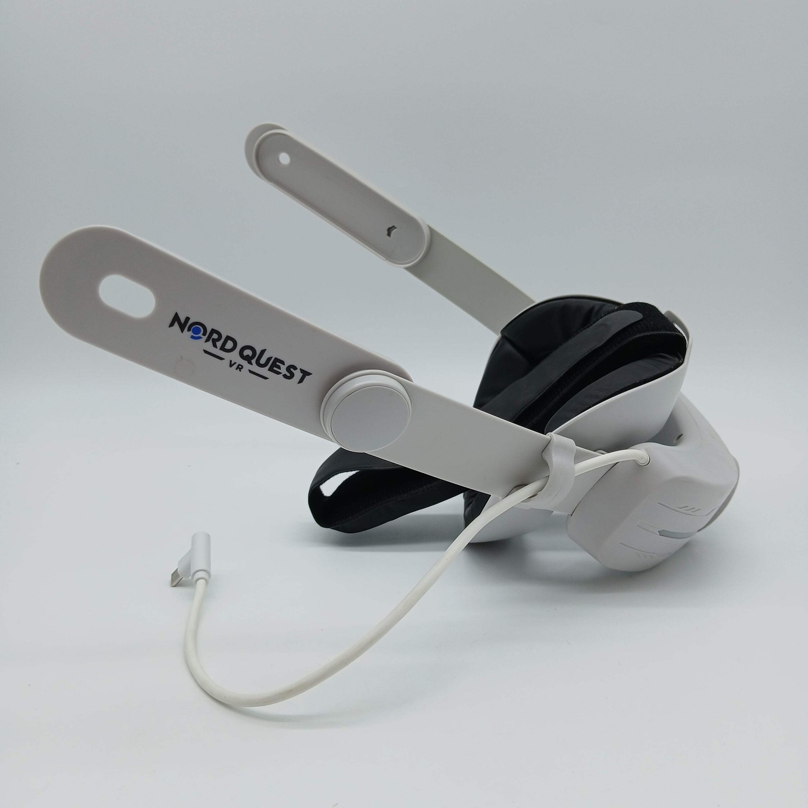 Meta Quest 3S 128GB Standalone All-in-One VR Headset P97