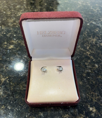 Helzberg 14K Weißgold 1/2 Karat Princess Cut Diamant Ohrstecker mit Box