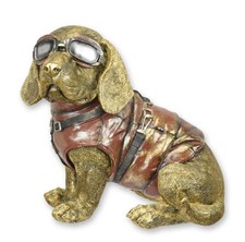Una statuetta in resina raffigurante un cucciolo di bassotto vestito da pilota r