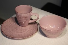 Wunderschönes Frühstücks-Set im Landhausstil, Becher, Teller und Müslischale