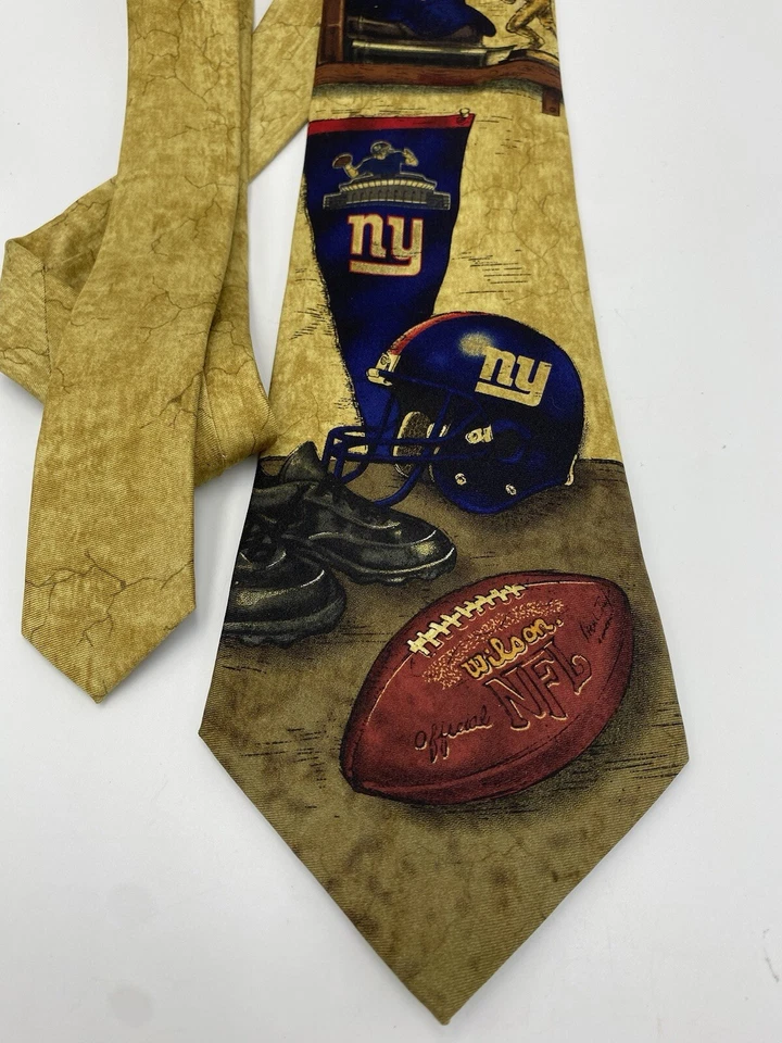 Eagle Wings Men’s NFL New York Giants Football Theme Necktie - Image 2 of 4