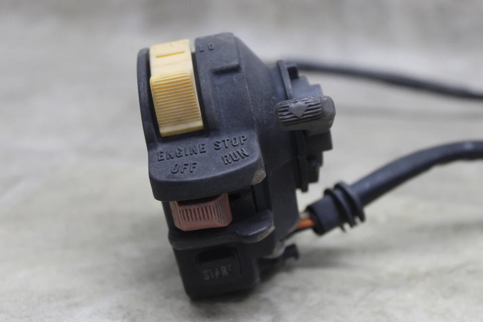 Interruptor de control manillar izquierdo 89-01 Suzuki Quadrunner LT 160 87-93 230 Foto 3 de 4