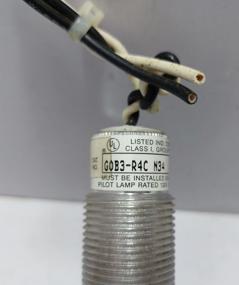 Hubbell Killark G0B3-R4C N34 Green Pilot Light Control Operator Lamp.Rated 120V - Image 2 of 4