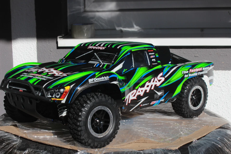 Traxxas TRX 68386 Green Slash 4x4 VXL Clipless 1:10 Short-Course New OVP Green - Image 4 of 4
