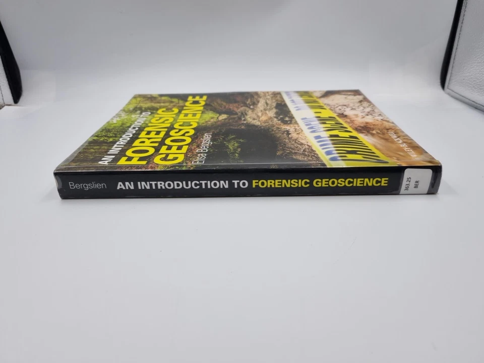 An Introduction to Forensic Geoscience by Elisa Bergslien (Paperback, 2012) - Image 3 of 4