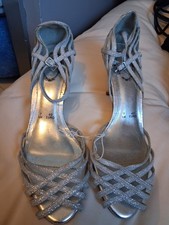 2 Pairs Of Womens Heels Size 7 UK  From Debenhams 1 Pair Unused And 1 Used.