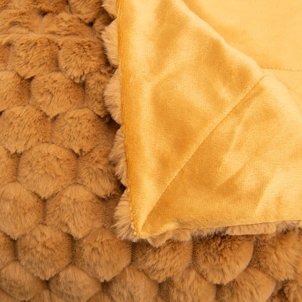 Plaid Diana camel en polyester isolant, couverture 130x170 cm douce et ultra résistante
